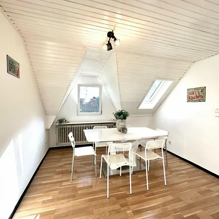 Spacious & Cozy Apartmán *
